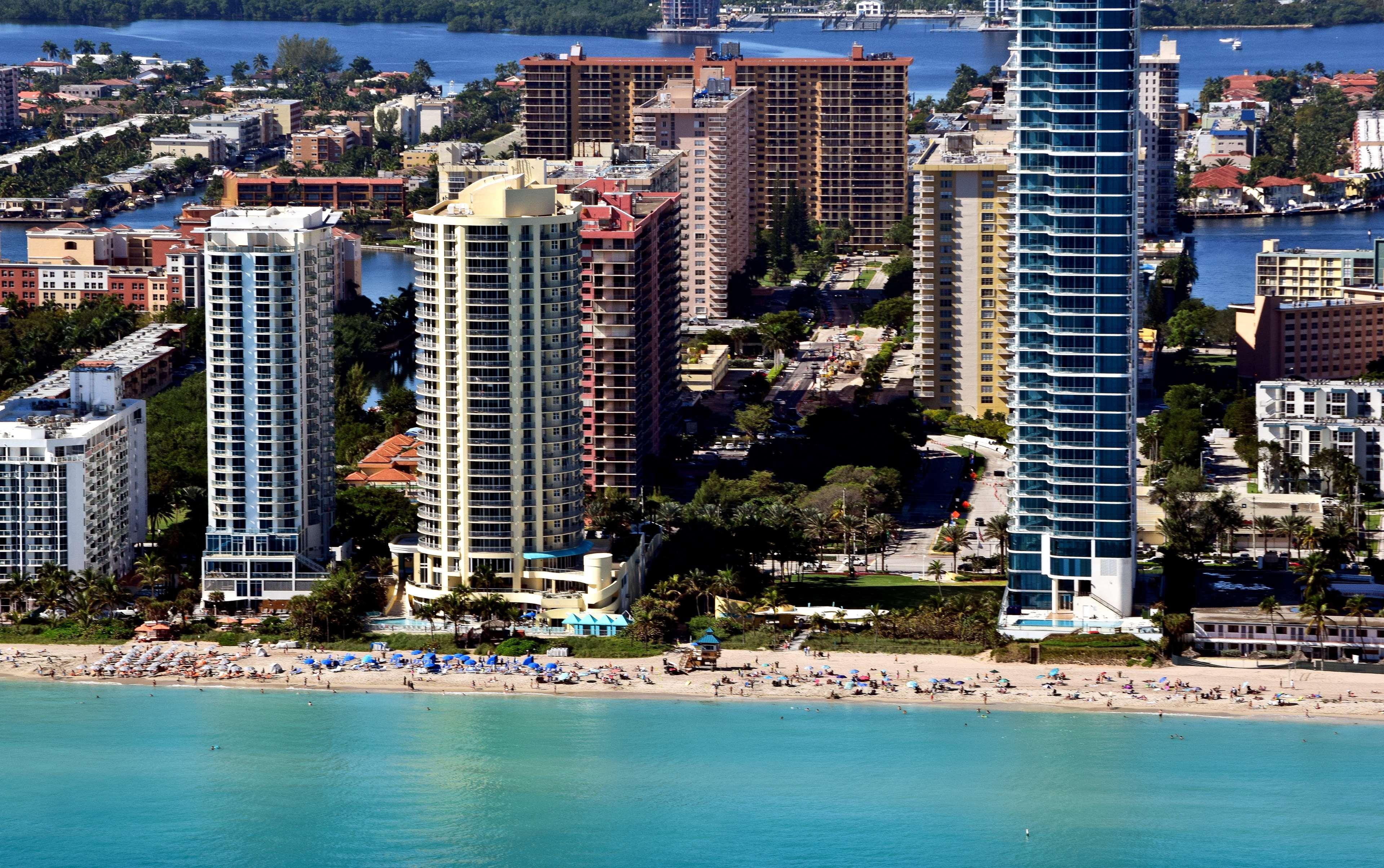 Doubletree By Hilton Ocean Point Resort - North Miami Beach Sunny Isles Beach Exterior photo