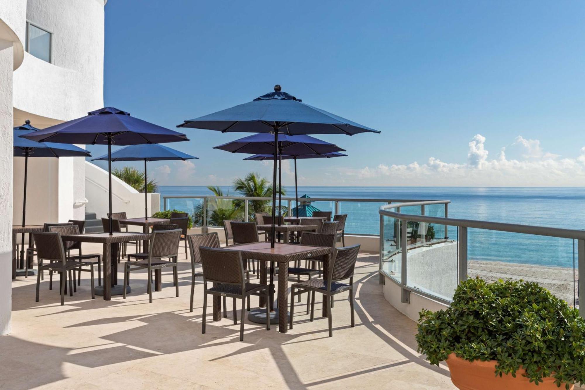 Doubletree By Hilton Ocean Point Resort - North Miami Beach Sunny Isles Beach Exterior photo