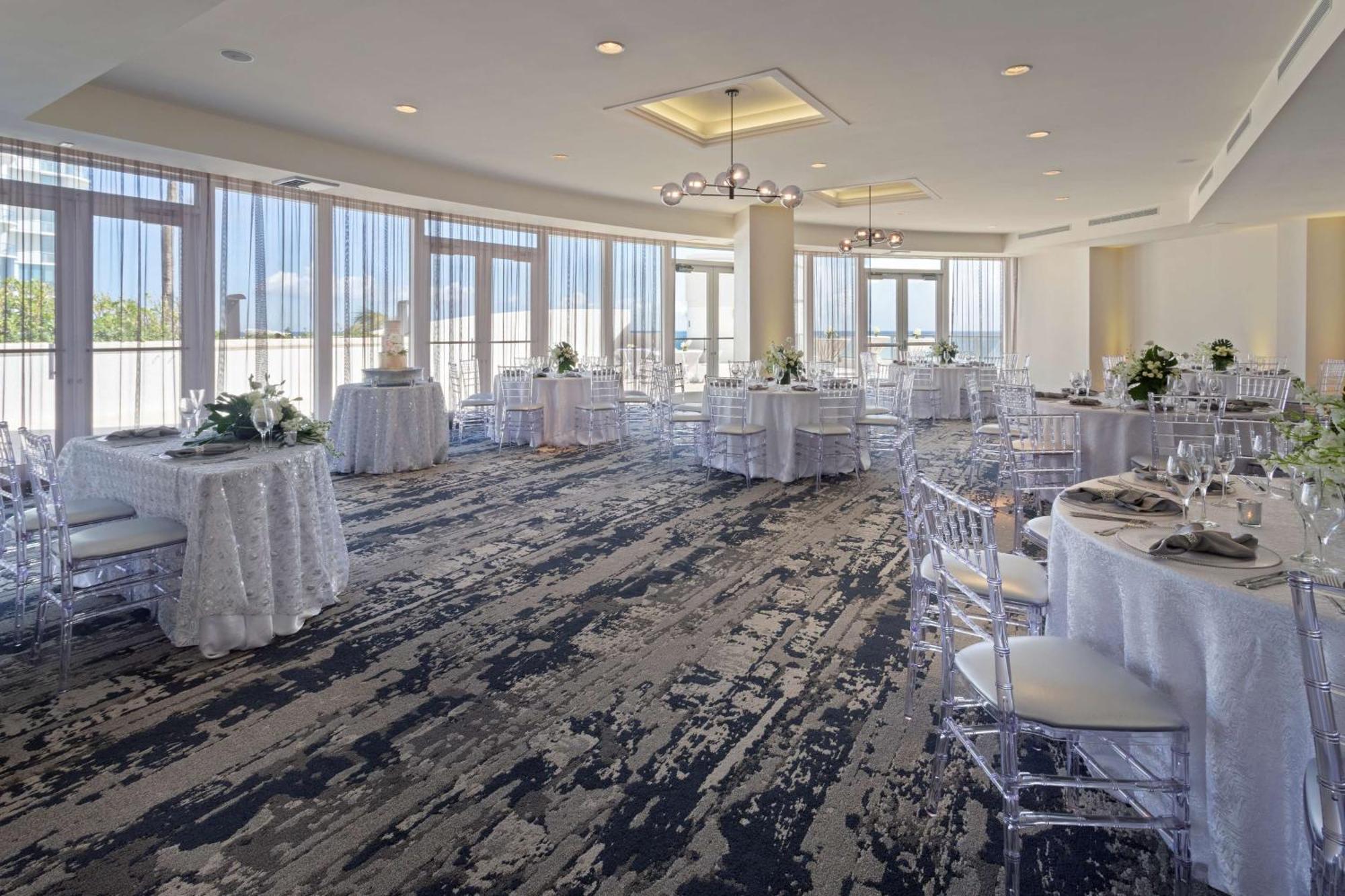 Doubletree By Hilton Ocean Point Resort - North Miami Beach Sunny Isles Beach Exterior photo