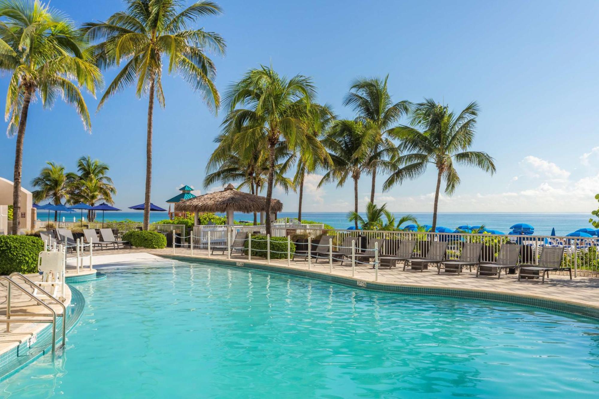 Doubletree By Hilton Ocean Point Resort - North Miami Beach Sunny Isles Beach Exterior photo